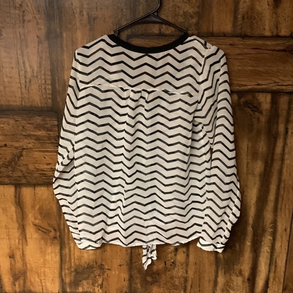 The Limited shear button up dress top - Picture 2 of 4